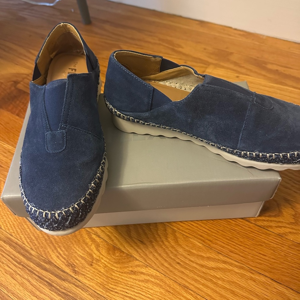 New Flexx blue suede shoes. 38